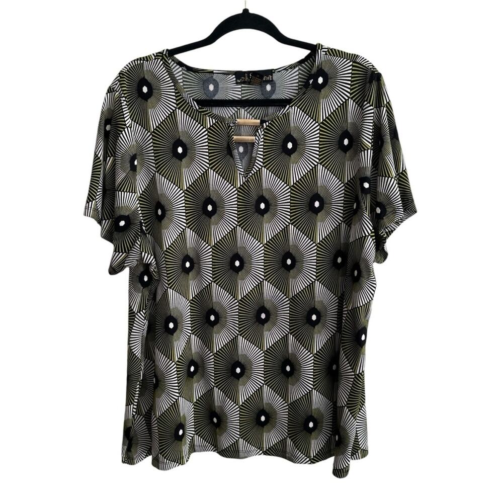 80 Park Geometric Slinky Stretch Blouse with Gold Hardware Accent